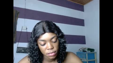 Snapshot of sexyxbunnyxx chatting on 02.06.25 Blue online show from 02.06.25