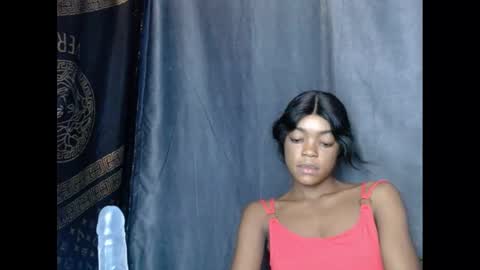 Snapshot of sexyxbunnyxx chatting on 02.21.25 Blue online show from 02.21.25