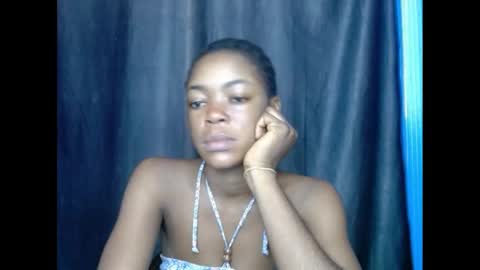 Snapshot of sexyxbunnyxx chatting on 02.24.25 Blue online show from 02.24.25