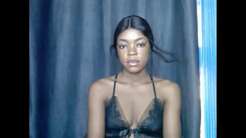 Snapshot of sexyxbunnyxx chatting on 02.25.25 Blue online show from 02.25.25