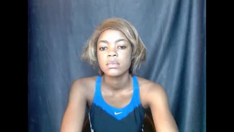 Snapshot of sexyxbunnyxx chatting on 03.07.25 Blue online show from 03.07.25