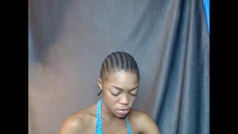 Snapshot of sexyxbunnyxx chatting on 03.11.25 Blue online show from 03.11.25