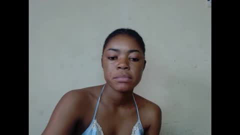 Snapshot of sexyxbunnyxx chatting on 09.22.25 Blue online show from 09.22.25