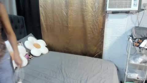 Xenaaa online show from 10.12.25