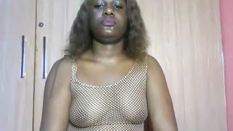 Snapshot of sexyxxebony chatting on 07.04.26 SexyxxEbony online show from 07.04.26