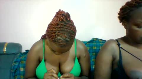 Snapshot of sexyy_nicky chatting on 12.15.25 sexyy_nicky online show from 12.15.25