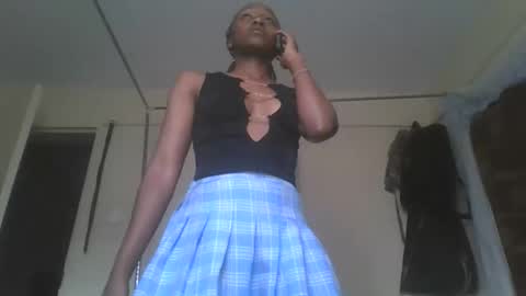 Snapshot of sexyy_tiny chatting on 09.15.25 Mel online show from 09.15.25