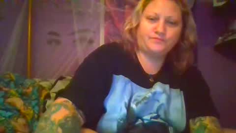 Snapshot of sexyzanna69 chatting on 09.13.25 SexyZannaRose69 online show from 09.13.25