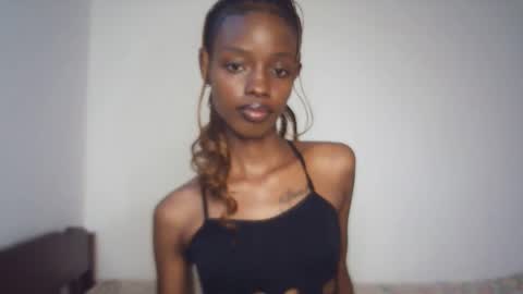 Snapshot of sexyzuriel chatting on 02.11.26 sexyzuriel online show from 02.11.26