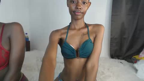 Snapshot of sexyzuriel chatting on 05.09.26 sexyzuriel online show from 05.09.26