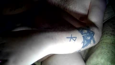 Snapshot of sexzilla15 chatting on 11.25.25 no face online show from 11.25.25