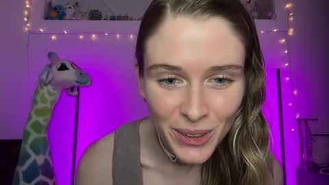 Snapshot of shadebabe chatting on 12.07.24 shadebabe online show from 12.07.24