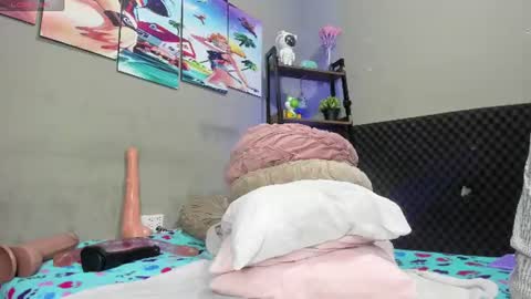 Snapshot of shadia_squirt chatting on 06.30.26 shadia online show from 06.30.26