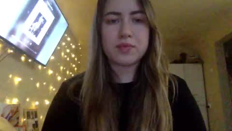 shadowx_dahlia online show from 11.04.25