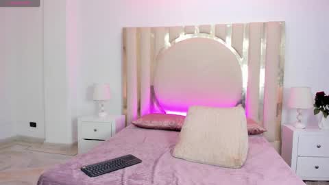 Shaina online show from 02.13.25