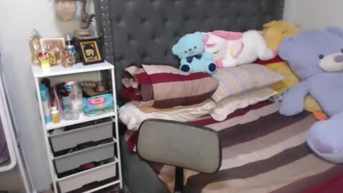 Snapshot of shakiralove28 chatting on 11.03.25 shack online show from 11.03.25