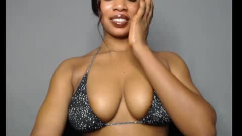 Snapshot of shallie_x chatting on 05.28.26 ESTHER online show from 05.28.26