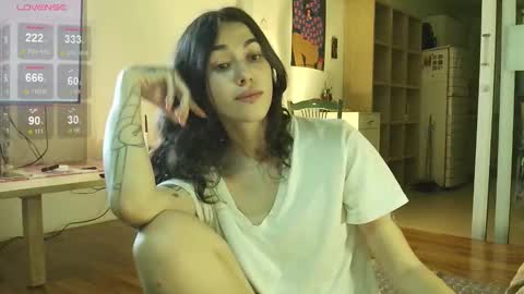 Snapshot of shamahasla chatting on 02.23.26 Sade online show from 02.23.26