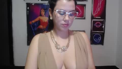 Shanell Moore online show from 12.21.24