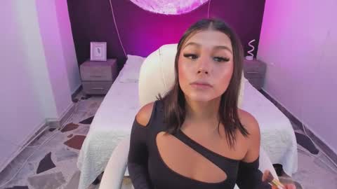 Snapshot of shaniadaniels chatting on 09.10.25 ShaniaDaniels online show from 09.10.25