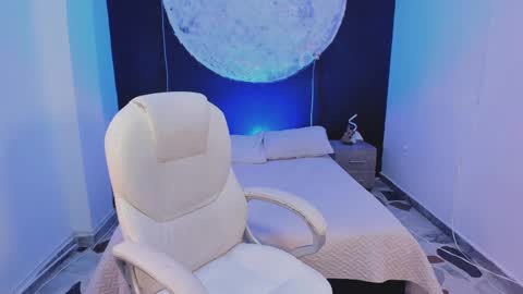 Snapshot of shaniadaniels chatting on 09.18.25 ShaniaDaniels online show from 09.18.25