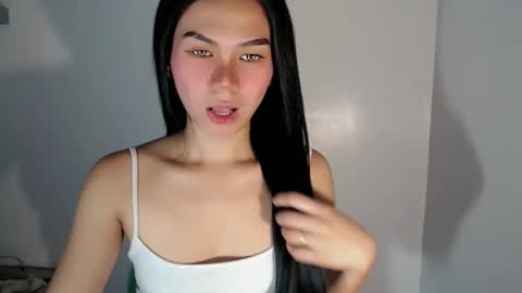 shanica_lee972385 online show from 04.22.26