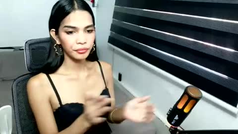 Snapshot of shanleehotcreammy chatting on 06.19.26 shanleehotcreammy online show from 06.19.26