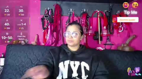 Snapshot of shannon_queen_ chatting on 06.19.26 Shannon online show from 06.19.26