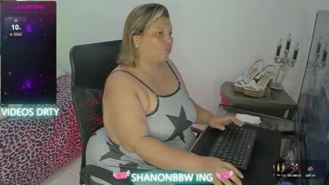 Snapshot of shannonbbw chatting on 10.27.25 SHANNONBBW online show from 10.27.25