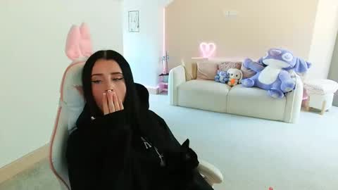 Shanmais online show from 09.09.25