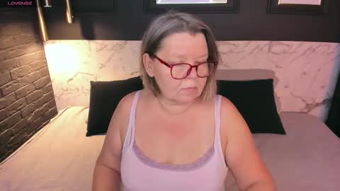 Shannon online show from 10.16.25