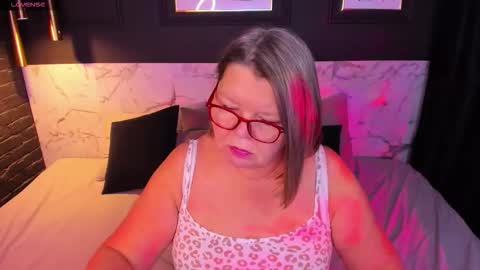 Shannon online show from 12.17.25