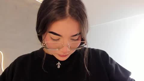 Shanntal  online show from 02.25.26