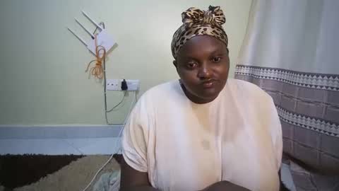 Snapshot of shanny_123 chatting on 10.28.25 shanny_123 online show from 10.28.25