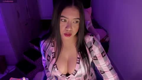 Snapshot of shanonn_diprima_ chatting on 06.20.26 Cami Ortiz independent model online show from 06.20.26