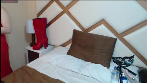 shantal_collinss online show from 12.01.25