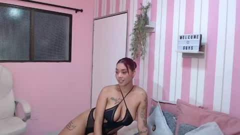 Snapshot of shantal_luw chatting on 06.02.26 shantal online show from 06.02.26