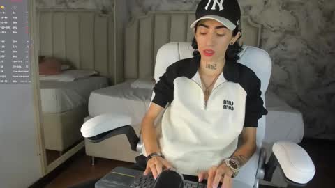 Shantal online show from 11.25.25