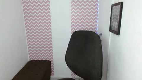 Snapshot of shantalcarson chatting on 12.04.25 Dayana online show from 12.04.25