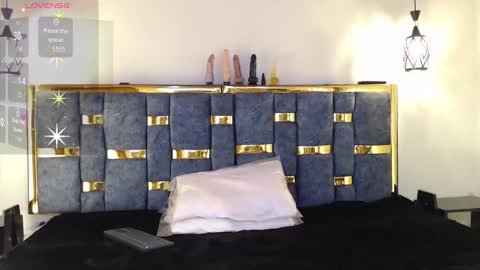 Snapshot of shantall_05 chatting on 11.07.25 shantall 05 online show from 11.07.25