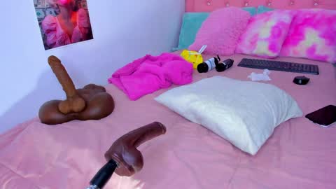 Shantall Jones online show from 03.27.26