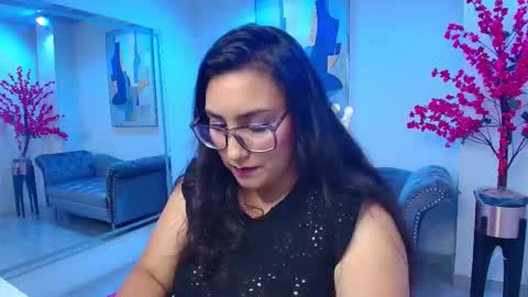 Shantall  online show from 10.12.25