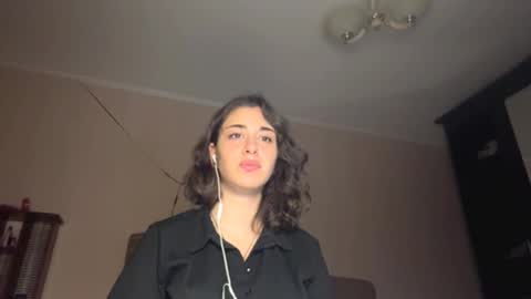 Snapshot of shantellemagnotta chatting on 11.10.25 Shantel online show from 11.10.25