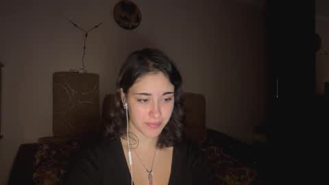 Snapshot of shantellemagnotta chatting on 11.24.25 Shantel online show from 11.24.25