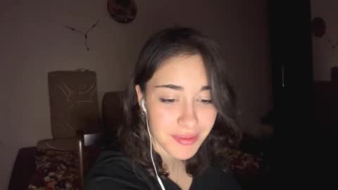 Snapshot of shantellemagnotta chatting on 11.27.25 Shantel online show from 11.27.25