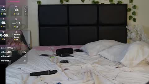 Snapshot of shanty_hugs chatting on 01.26.25 shanty_hugs online show from 01.26.25