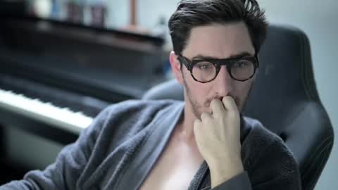 frenchy boy online show from 12.19.25