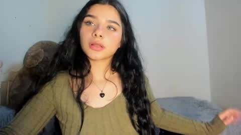 Snapshot of shara_jones chatting on 10.29.25 Sara online show from 10.29.25