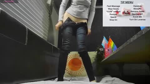 Snapshot of sharkysimon chatting on 11.11.25 sharkysimon online show from 11.11.25