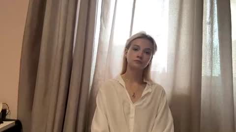Snapshot of sharlabreeman chatting on 08.05.26 Anne online show from 08.05.26